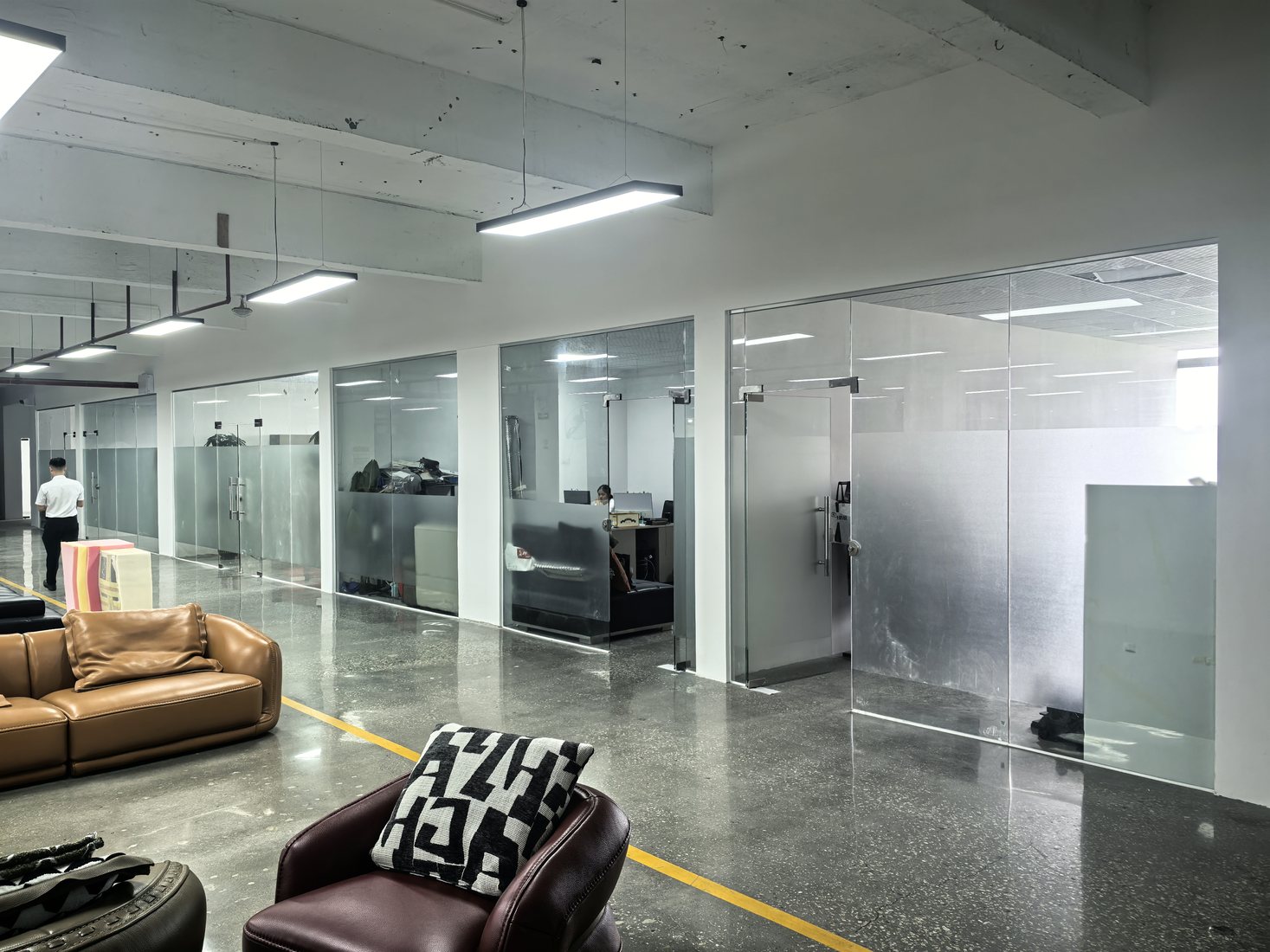 Juxing Furniture office area